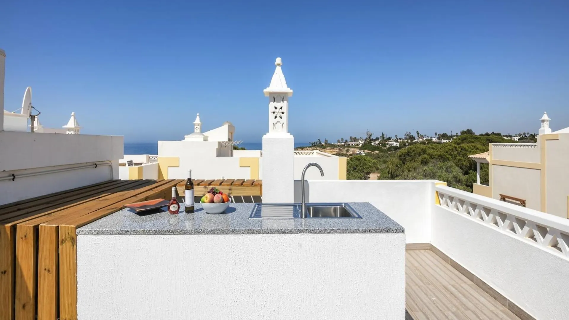 Modern Apartment With Sea Views, Terrace Benagil Semesterbostad