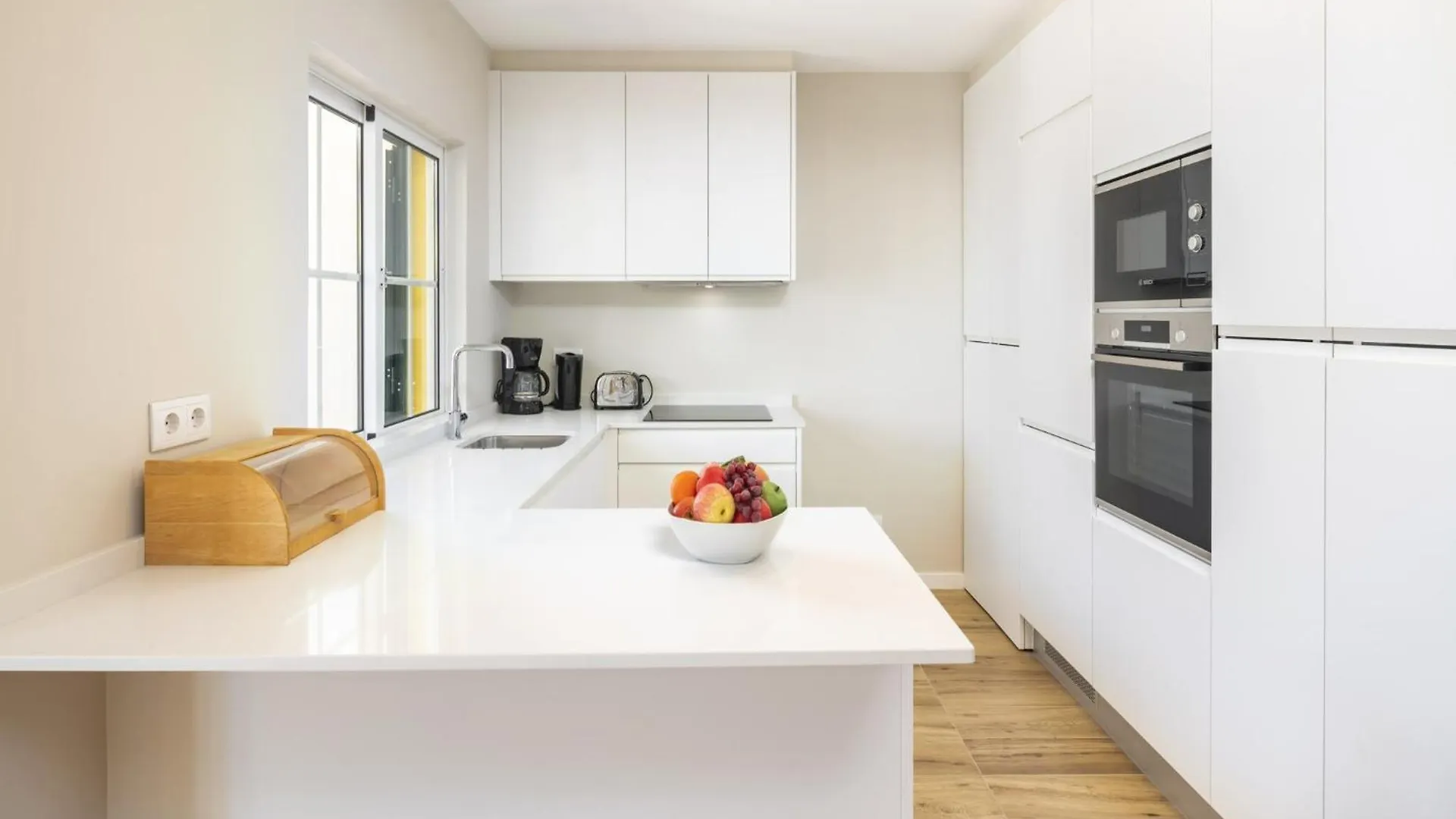 Modern Apartment With Sea Views, Terrace Benagil Semesterbostad